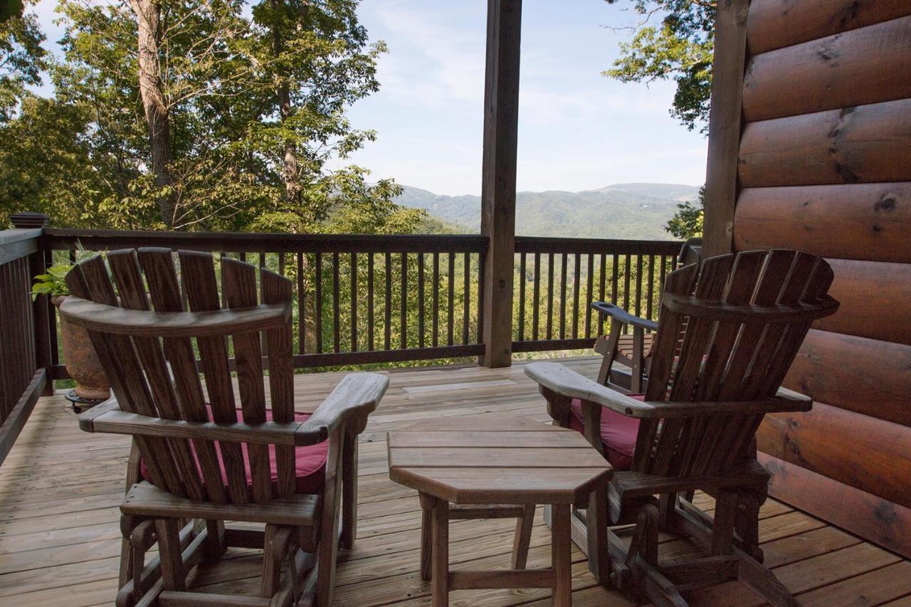 Lazy Bear Lodge Valle Crucis Exterior foto